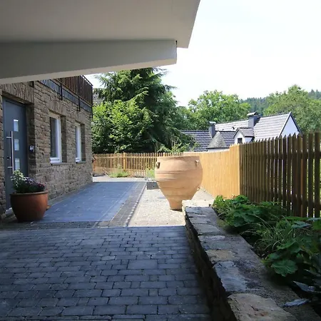 Paulus, Erholung Mitten Im Nationalpark Eifel * シュライデン